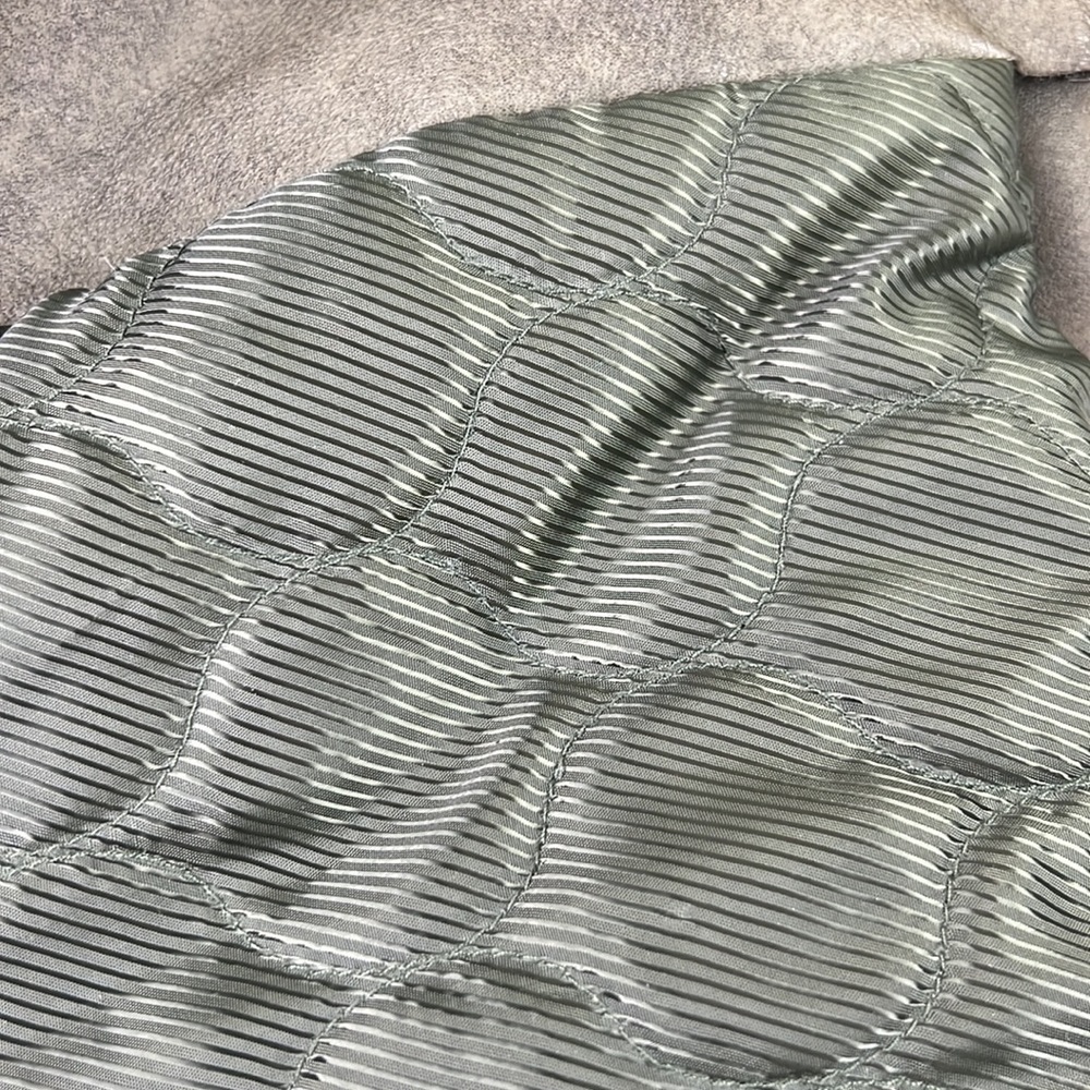 Danier Green Button Down Faux Fur Lining Leather Jacket - Picture 11 of 14